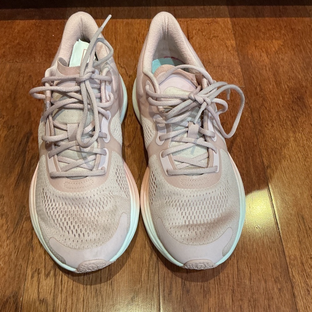 Womens Lululemon Blissfeel Run Pink Athletic Running Sneakers Shoes Size 8